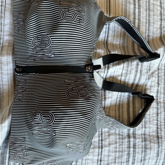 Victoria Secret Sport Bra 36D - Picture 3 of 11